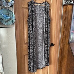 LuLaRoe White and Brown Long Duster